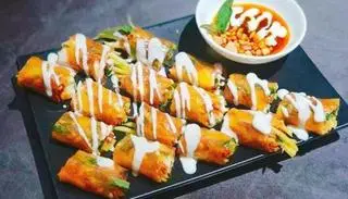 Hình ảnh Bánh tráng cuốn bơ đặc biệt