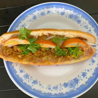 Hình ảnh Bánh mì que xíu mại - trứng kho