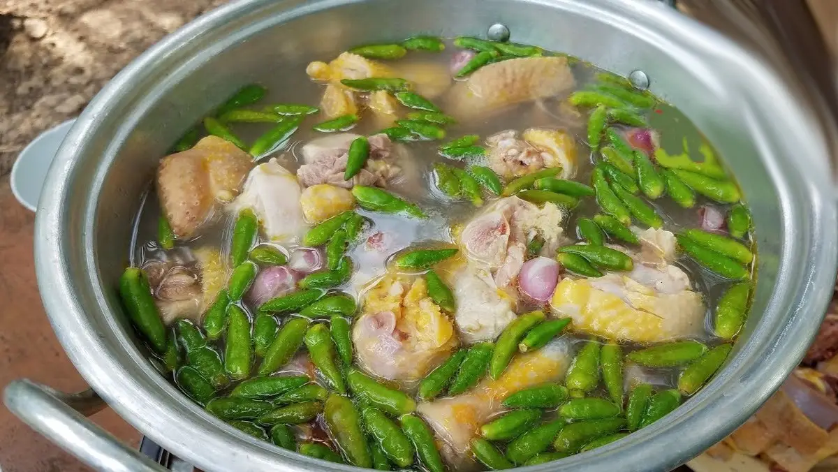 Hình ảnh Lẩu gà tiềm ớt hiểm