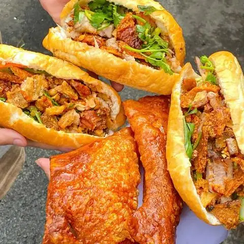 Hình ảnh Bánh Mì Heo Quay Đỉnh Ký - Nguyễn Gia Trí