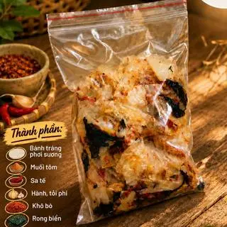Hình ảnh Bánh tráng trộn sẵn sate bò rong biển