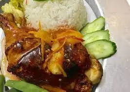 Hình ảnh Cơm gà đùi sốt me
