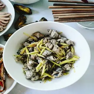 Hình ảnh Ốc gai hấp sả