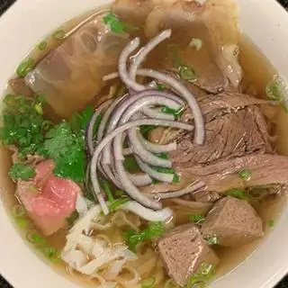 Hình ảnh Phở tái nạm gân viên