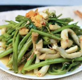 Hình ảnh Ốc móng tay xào rau muống