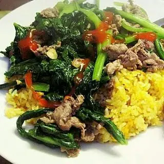 Hình ảnh Cơm bò xào cải thìa