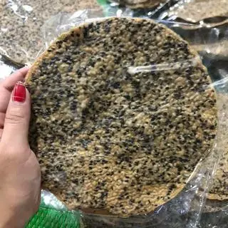 Hình ảnh Bánh đa mè nướng