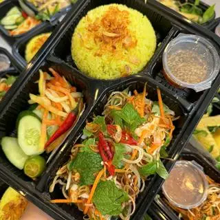 Hình ảnh Cơm gỏi gà