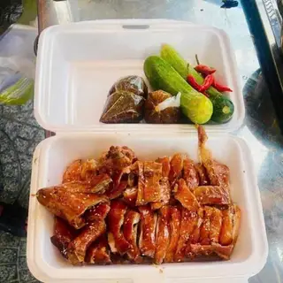 Hình ảnh Nửa con vịt tì bà da giòn
