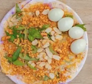 Hình ảnh Bánh tráng mỡ hành bóp trứng cút