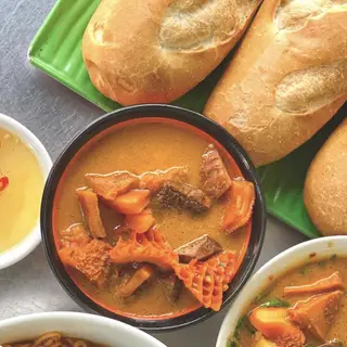 Hình ảnh Phá lấu bánh mì