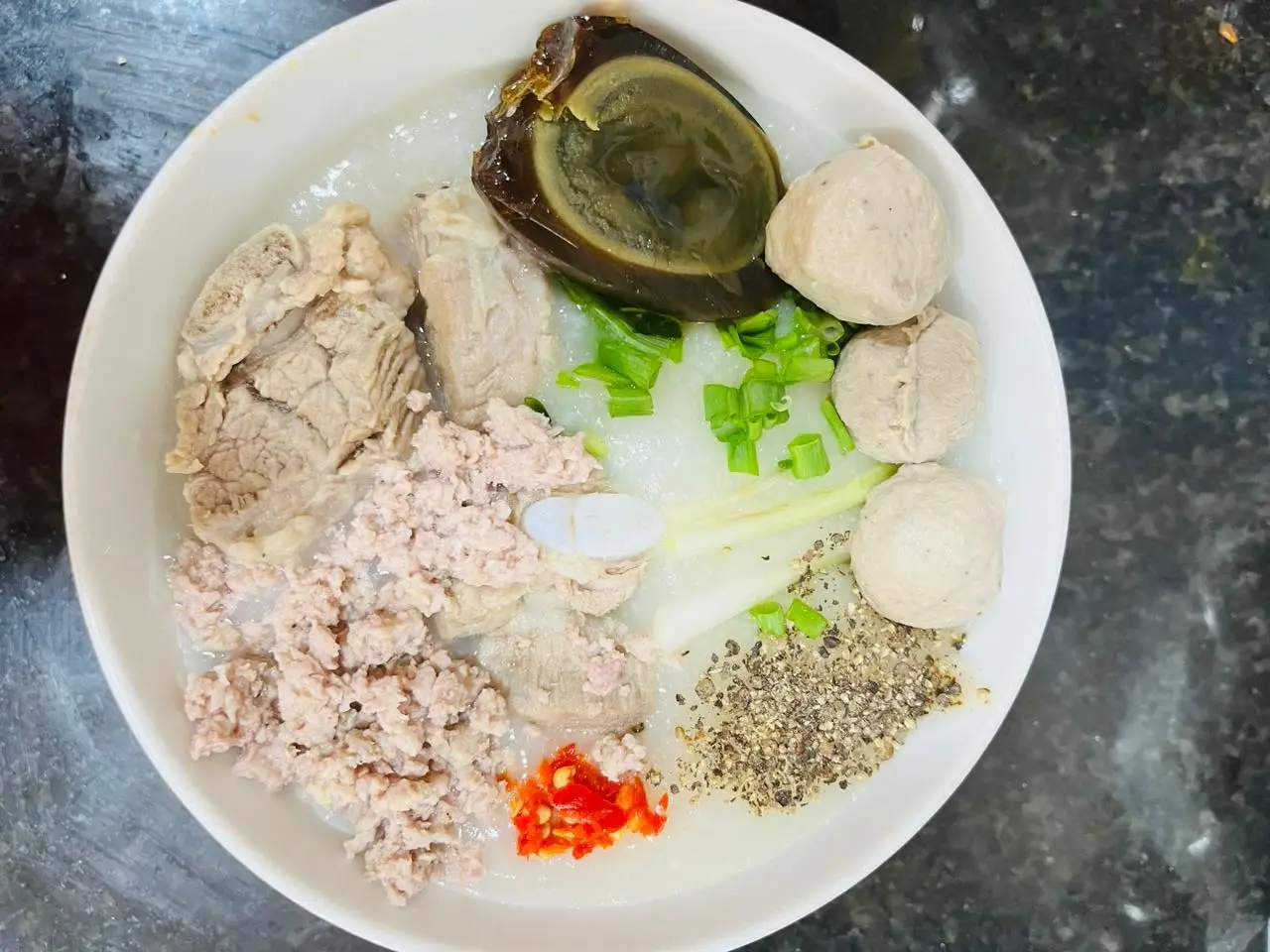 Hình ảnh Cô Tư - Cháo Sườn & Xôi Gà - Đường 40