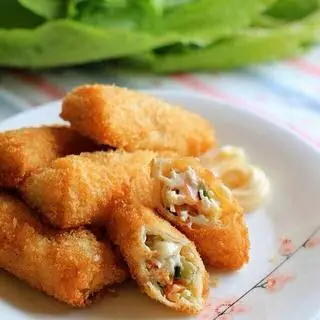 Hình ảnh Bún chả giò nhân tôm mayonnaise