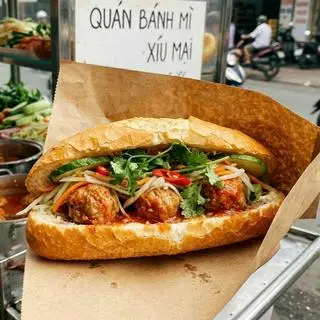 Hình ảnh Bánh mì xíu mại
