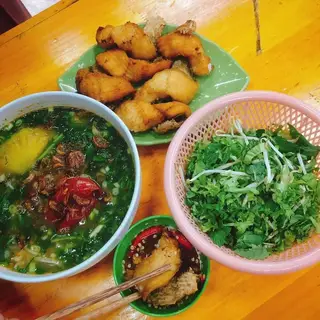 Hình ảnh Bún chan suất nhiều cá