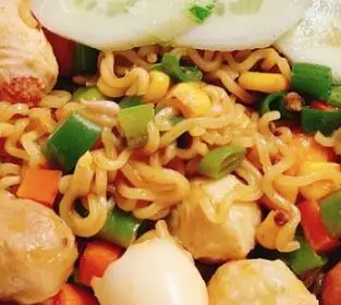 Hình ảnh Mì thập cẩm nhiều mì