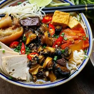 Hình ảnh Bún riêu cua - ốc sả ớt