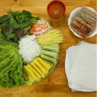 Hình ảnh Phần 3 người ăn