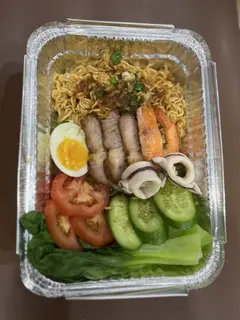 Hình ảnh Mì trộn thập cẩm hải sản