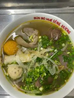 Hình ảnh Bún bò Huế - bát đỏ