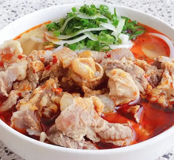 Hình ảnh Bún bò tái gân