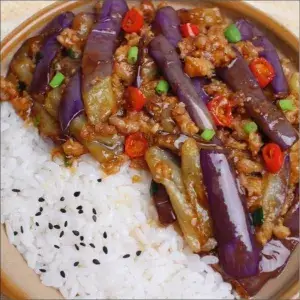 Hình ảnh Cơm cà tím xào vị ngư hương - 鱼香茄子盖饭