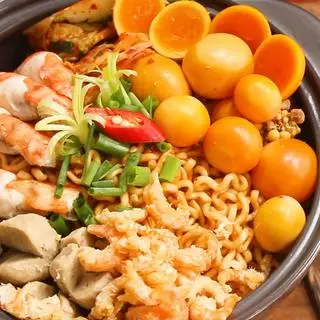 Hình ảnh Mỳ chua cay trứng gà non