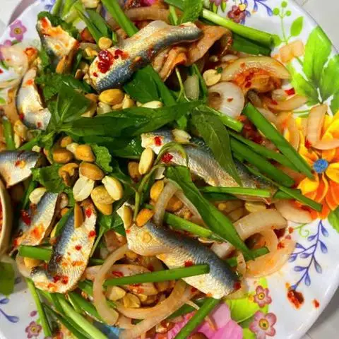 Hình ảnh Gỏi Cá Trích Thanh Hạnh - Cách Mạng Tháng 8