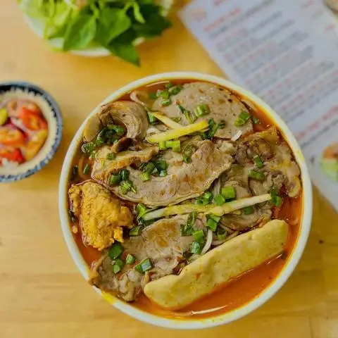 Hình ảnh O Tú - Bún Bò Huế - Chợ Lớn