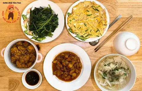 Hình ảnh Cơm Nhà Tèn Ten - Lê Trọng Tấn