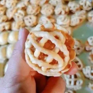 Hình ảnh Bánh khéo nướng nhân thơm