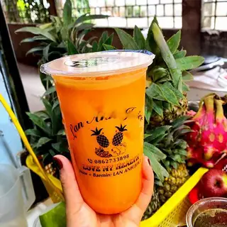 Hình ảnh Táo cà rốt ly 700ml