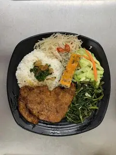 Hình ảnh Cơm Sườn Bì Chả + 1 Nước ngọt