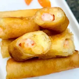 Hình ảnh Bún chả giò nhân tôm phô mai