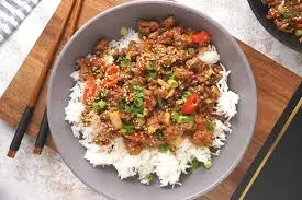 Hình ảnh Cơm đảo thịt băm rang cháy cạnh