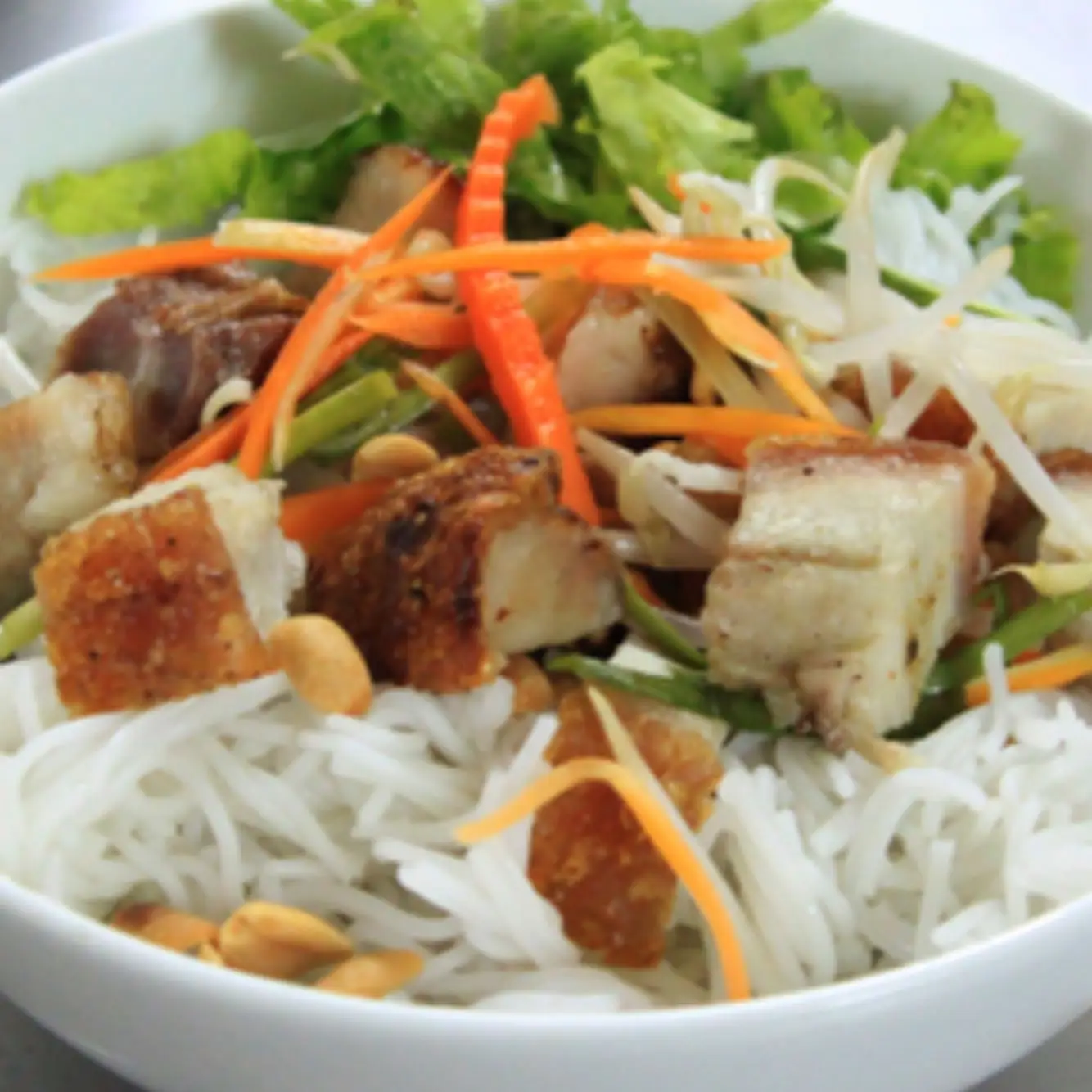 Hình ảnh Bún mắm heo quay