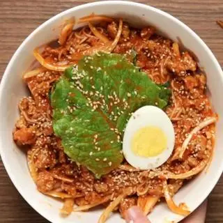 Hình ảnh Mì trộn thịt bằm