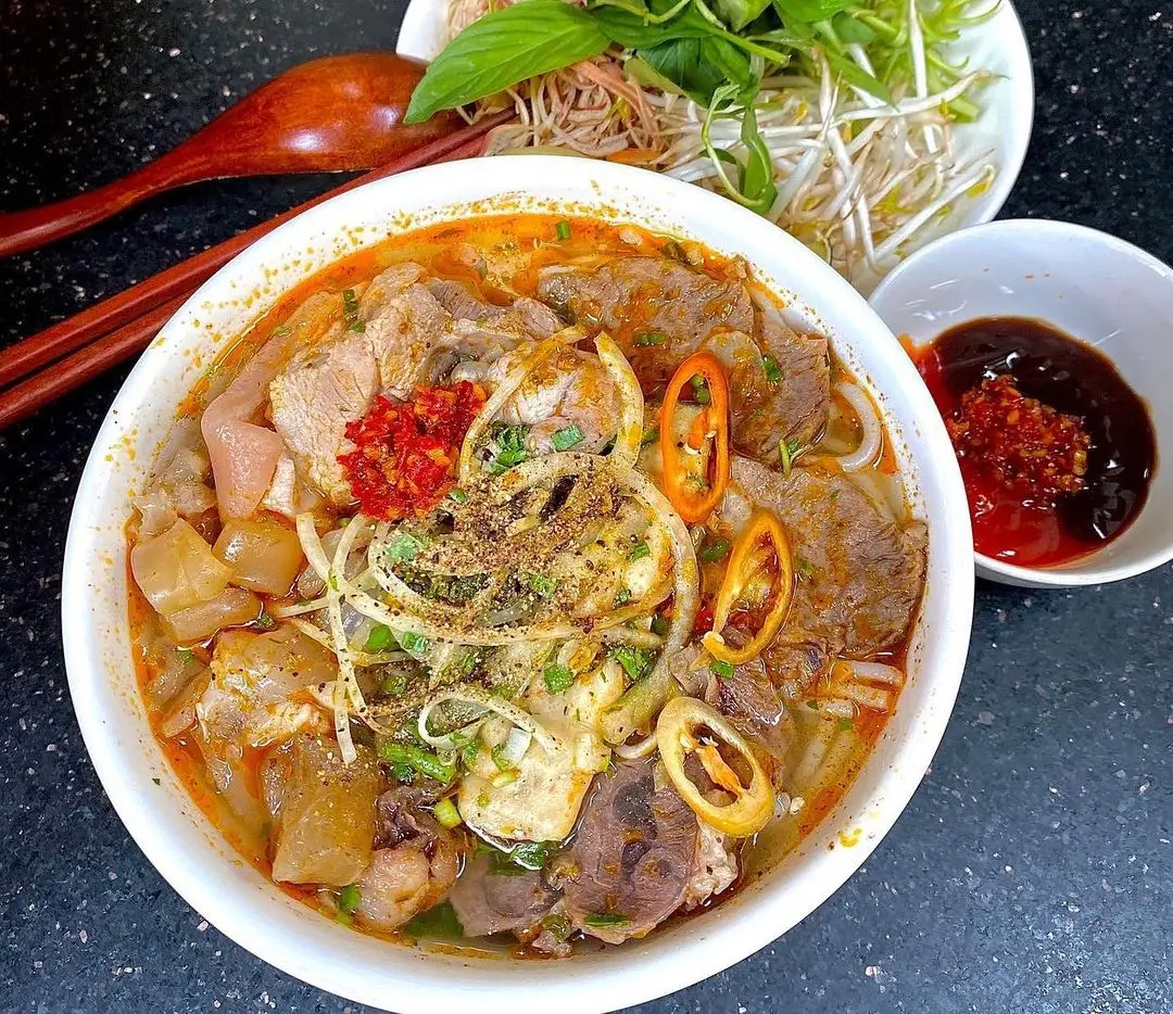 Hình ảnh Bún Bò Gân
