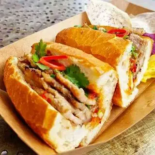 Hình ảnh Bánh mì thịt chả full topping