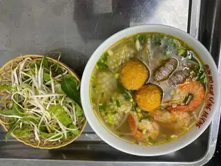Hình ảnh Bún hải sản đặc biệt