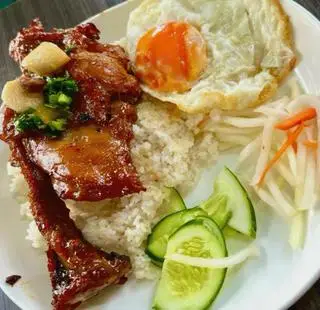 Hình ảnh Cơm đùi gà trứng