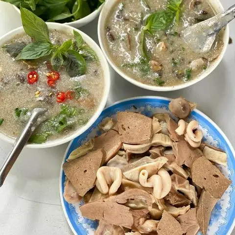 Hình ảnh Cô Phượng - Cháo Lòng Sài Gòn - Huỳnh Mẫn Đạt