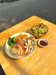 Hình ảnh Bún hải sản siêu đặc biệt