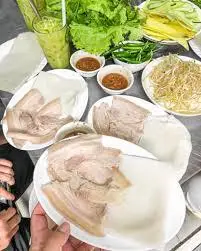 Hình ảnh Bánh tráng thịt heo luộc