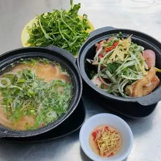 Hình ảnh Tô thịt - chả - trứng