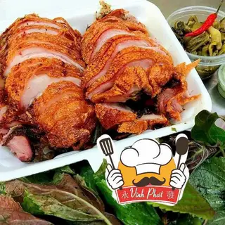 Hình ảnh Giò heo nướng da giòn nửa đùi