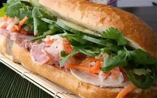 Hình ảnh Bánh mì thịt chả