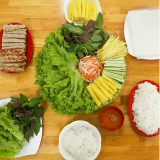 Hình ảnh Phần 4 người ăn