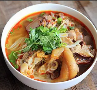 Hình ảnh Bún bò huế giò heo