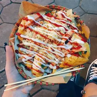 Hình ảnh Combo xuất vừa bánh mì bơ trứng - 2 bánh cá nhân phô mai kéo sợi